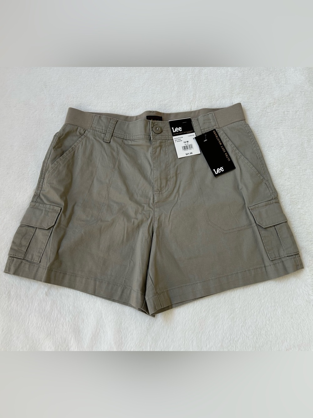 Lee Women's Utility Cargo Shorts in Mushroom Color